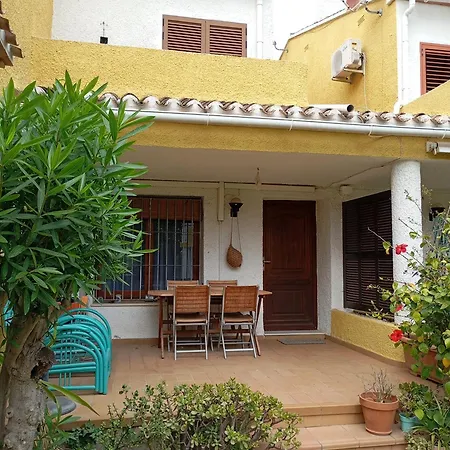 Urbanizacion Azahar دينايا